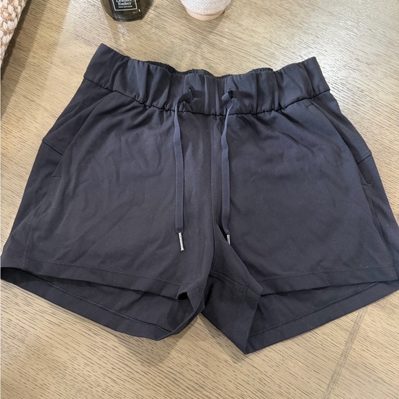 lululemon athletica Pants - Lululemon Shorts Size 4